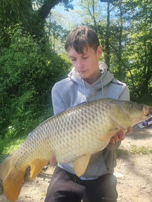 Catch fish at Lonsdale Park